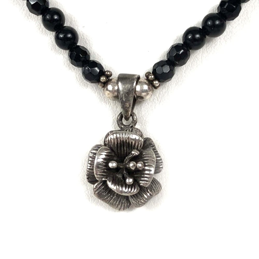 Sterling Silver 925 Flower Pendant Necklace w Black Glass Beads 18" Pre-Owned